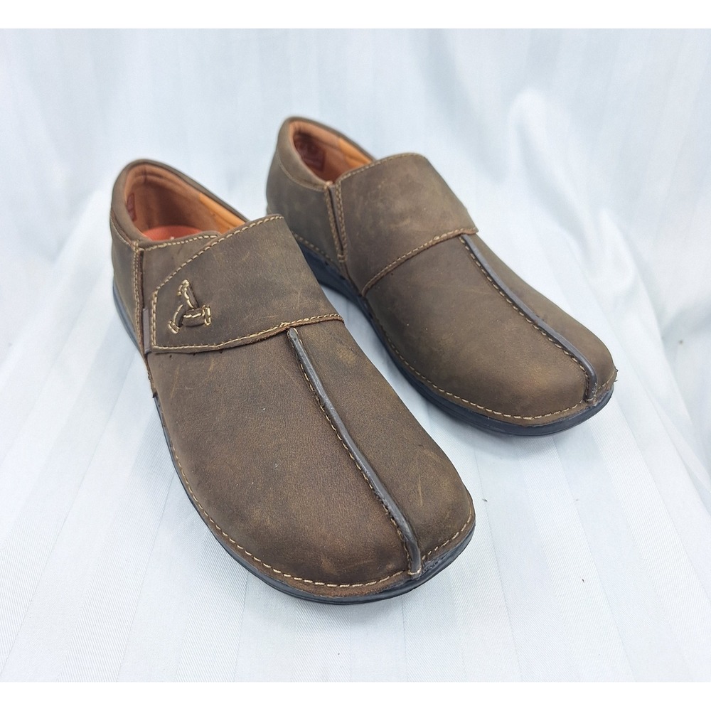 Clarks Un Loop Ave Size 9.5 W Brown Leather Slip On Loafers Center Seam Shoe